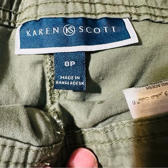 Karen Scott women's side 8P military green shorts - Picture 3 of 4